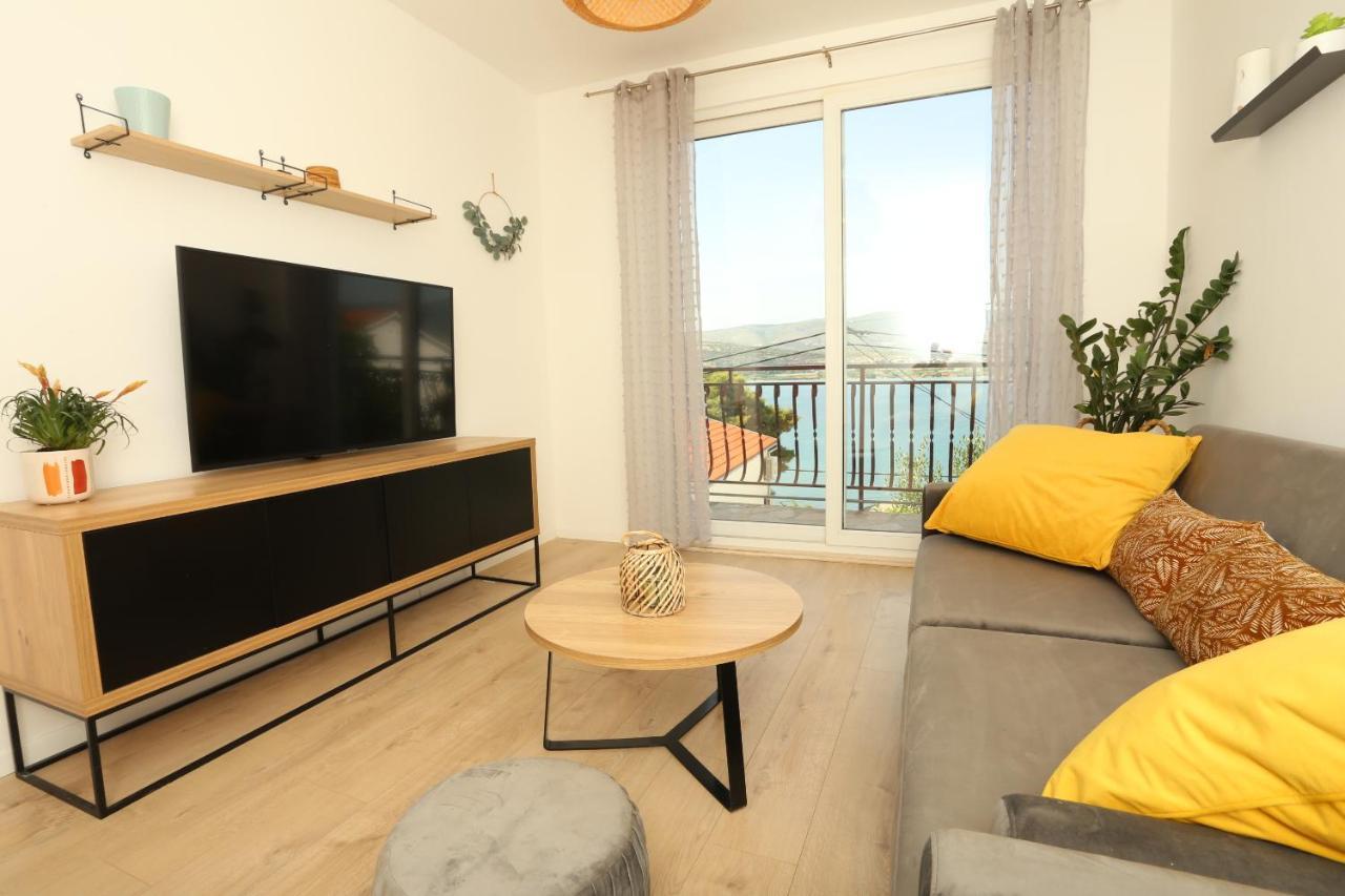 Apartman Luce Трогир Екстериор снимка
